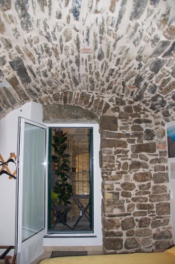 La Croce Dei Templari - Very Central With Parking - Ξενοδοχείο Ριοματζόρε Εξωτερικό φωτογραφία
