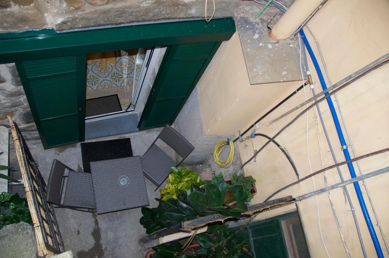 La Croce Dei Templari - Very Central With Parking - Ξενοδοχείο Ριοματζόρε Εξωτερικό φωτογραφία